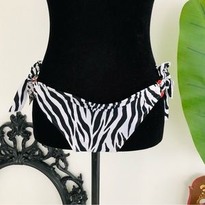 Victoria Secret Zebra Swimsuit Bottoms ♥️🦓